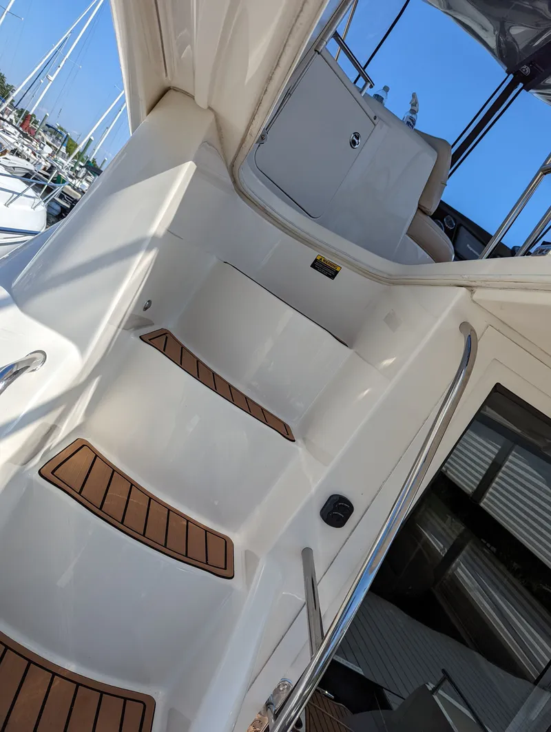 Slide: The Image of Meridian 341 Sedan 2011 - 11