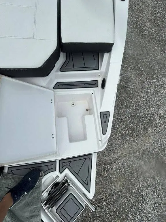 Slide: The Image of Monterey M-20 2024 - 13