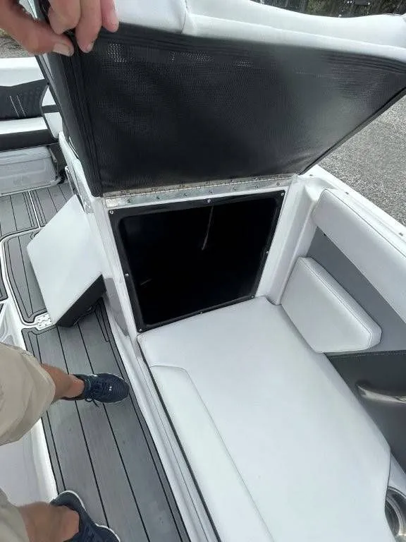 Slide: The Image of Monterey M-20 2024 - 23