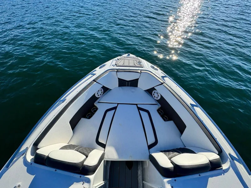 Slide: The Image of Monterey 218SS Super Sport 2024 - 8