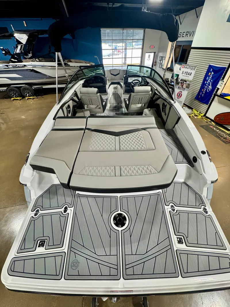 Slide: The Image of Monterey 238SS Super Sport 2025 - 19