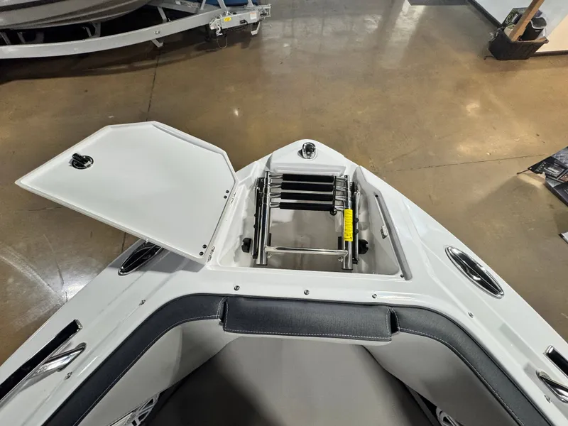 Slide: The Image of Monterey 238SS Super Sport 2025 - 21