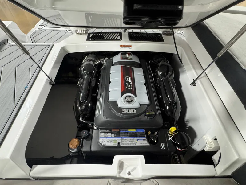 Slide: The Image of Monterey 238SS Super Sport 2025 - 23