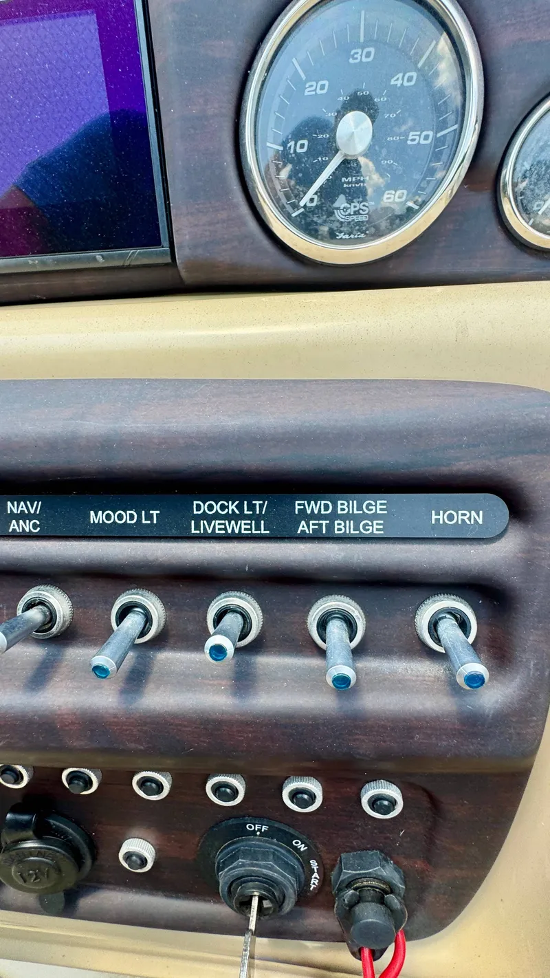 Slide: The Image of South Bay 523RS 2018 - 8