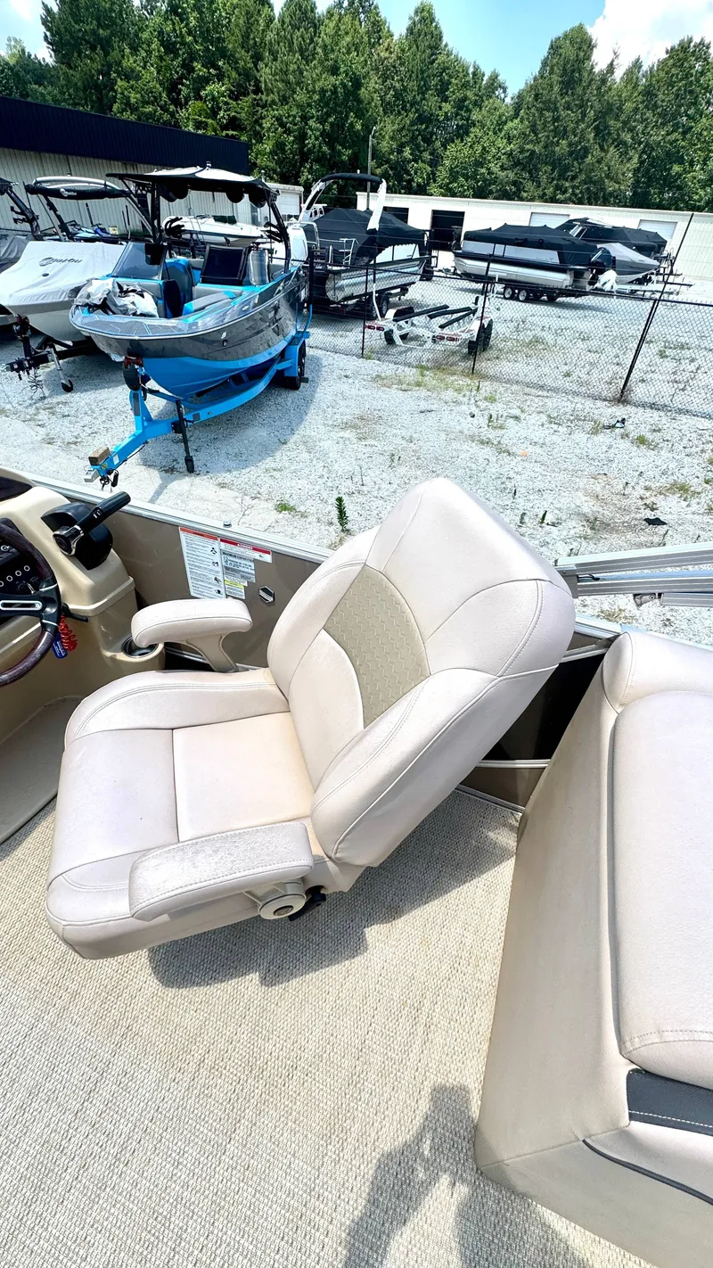 Slide: The Image of South Bay 523RS 2018 - 9