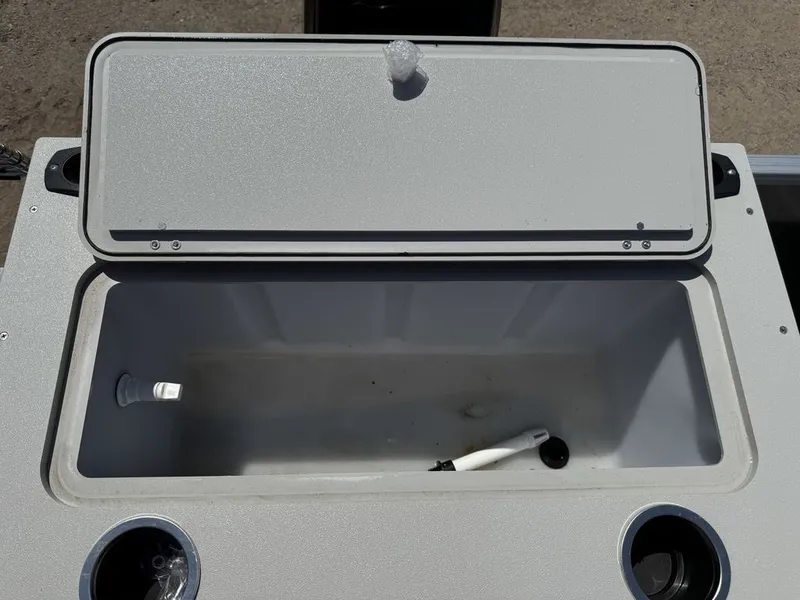 Slide: The Image of Sylvan 820 Party Fish Pontoon 2023 - 37