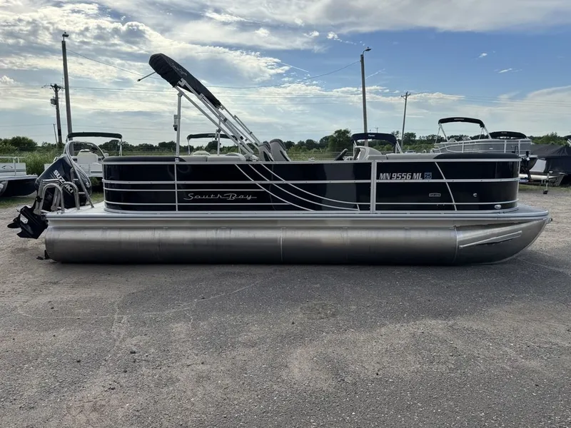 Slide: The Image of South Bay 224RS LE Pontoon & 140HP Suzuki 4-Stroke EFI 2023 - 16