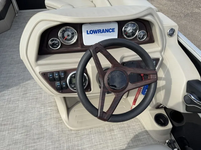 Slide: The Image of South Bay 224RS LE Pontoon & 140HP Suzuki 4-Stroke EFI 2023 - 20