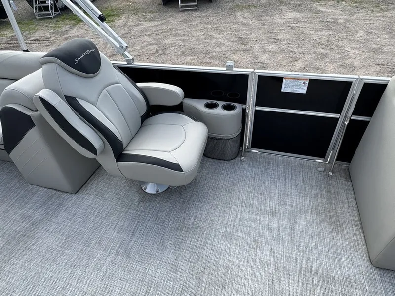 Slide: The Image of South Bay 224RS LE Pontoon & 140HP Suzuki 4-Stroke EFI 2023 - 27