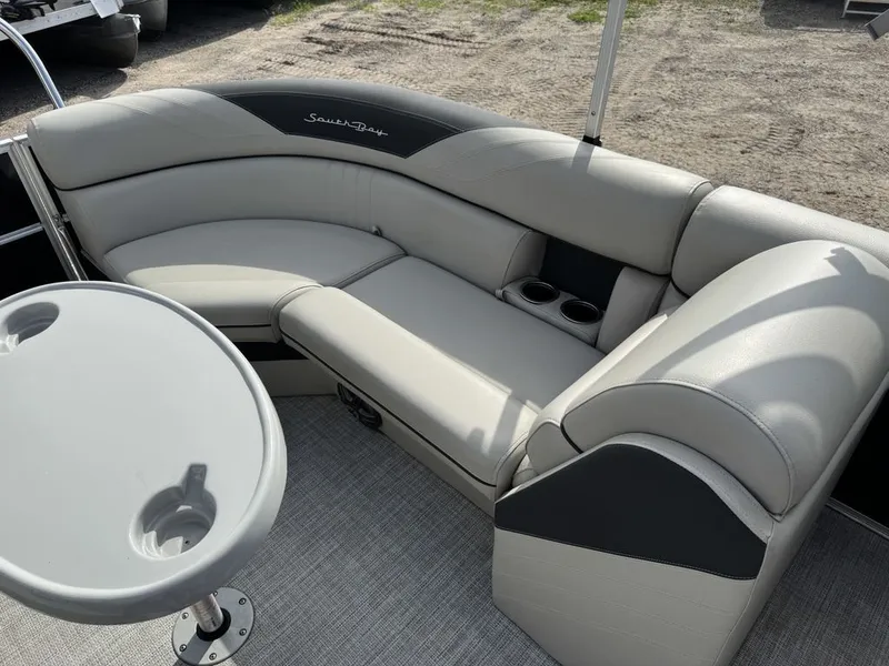 Slide: The Image of South Bay 224RS LE Pontoon & 140HP Suzuki 4-Stroke EFI 2023 - 32