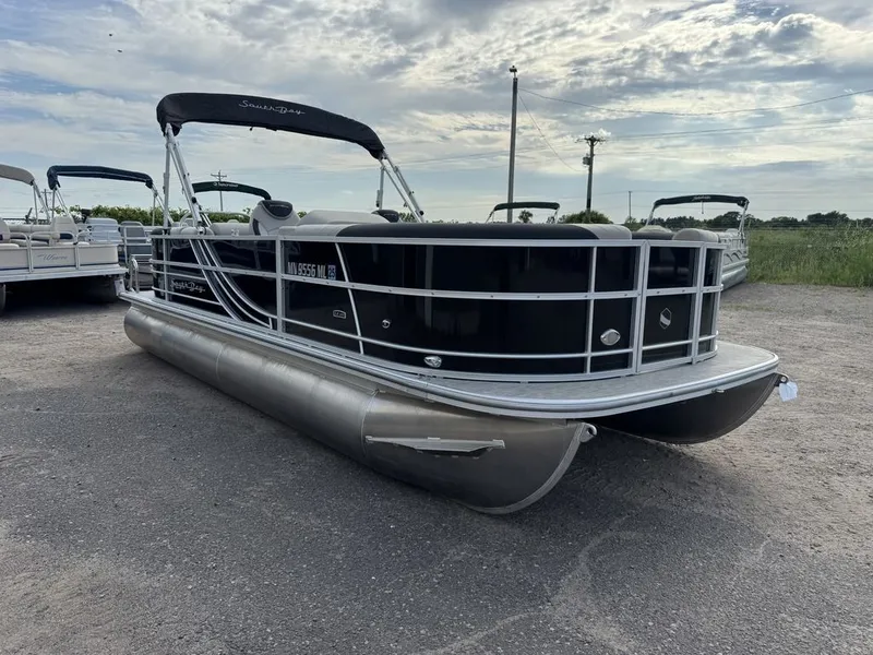 Slide: The Image of South Bay 224RS LE Pontoon & 140HP Suzuki 4-Stroke EFI 2023 - 45