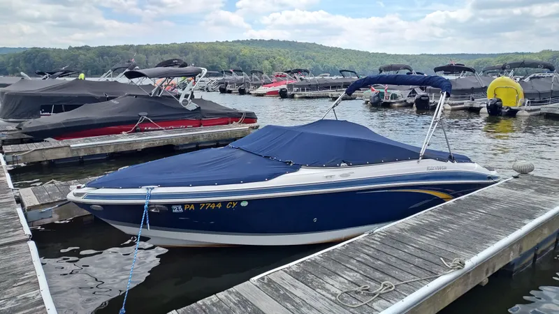 Slide: The Image of Four Winns 210 Horizon 2007 - 13