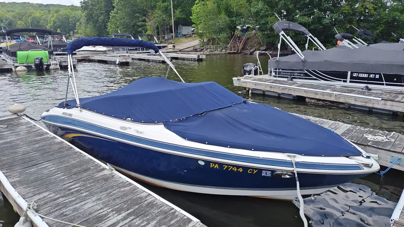 Slide: The Image of Four Winns 210 Horizon 2007 - 2