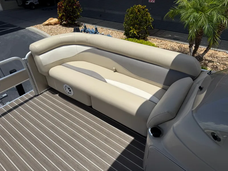 Slide: The Image of Sweetwater 2086 FCS 2016 - 11