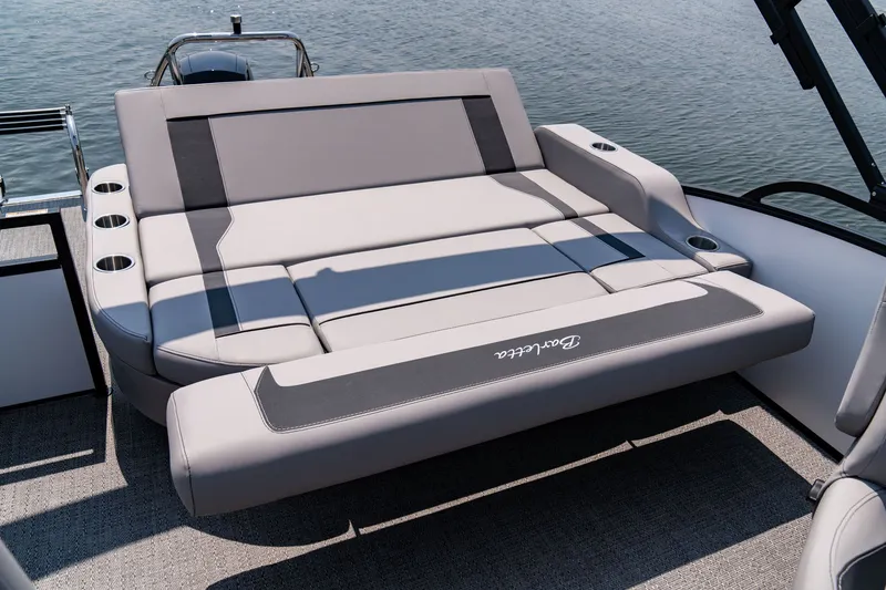 Slide: The Image of Luxurious Barletta Aria 22 UC boat seating, 2026 model. - 7