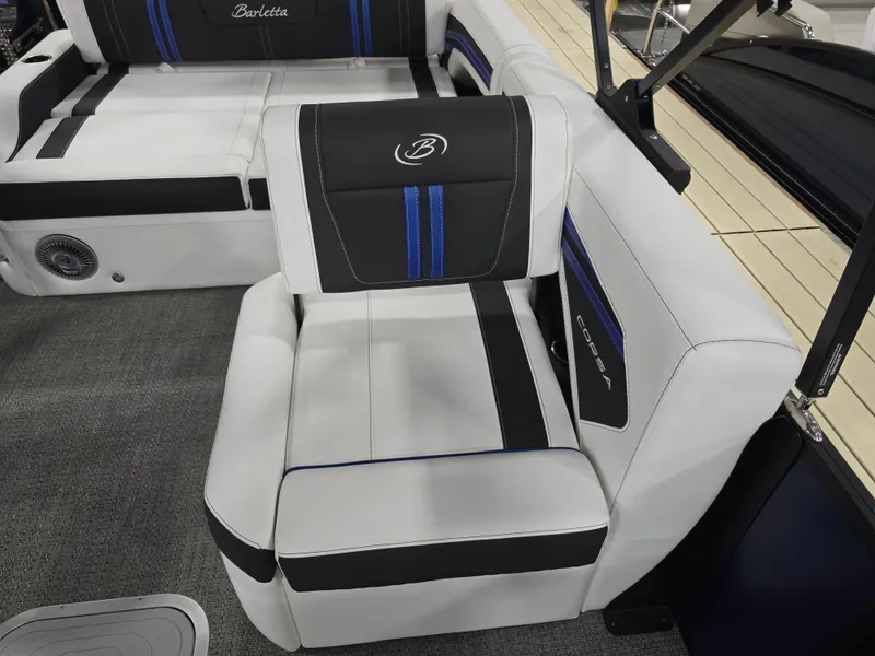 Slide: The Image of Interior of Barletta Corsa 23 U boat, luxurious seating, 2026 model. - 13