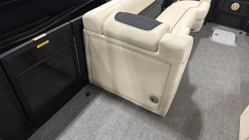 Slide: The Image of Interior of 2026 Barletta Lusso 25 U with beige upholstered seat. - 12