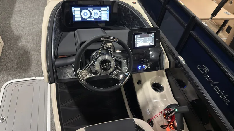 Slide: The Image of Interior view of Barletta Lusso 25 U 2026 helm. - 19