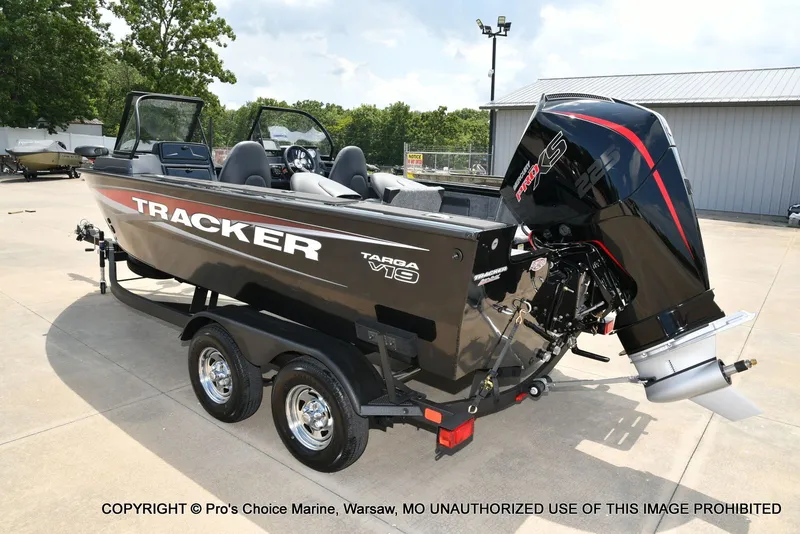 Slide: The Image of Tracker Targa V-19 Combo 2026 - 23