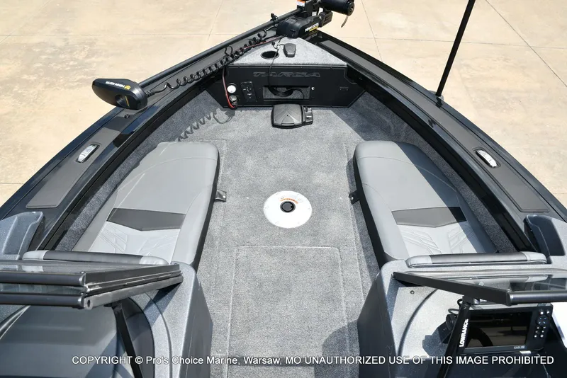 Slide: The Image of Tracker Targa V-19 Combo 2026 - 54