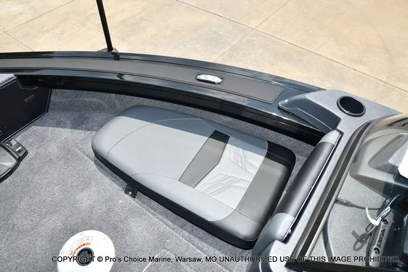 Slide: The Image of Tracker Targa V-19 Combo 2026 - 58