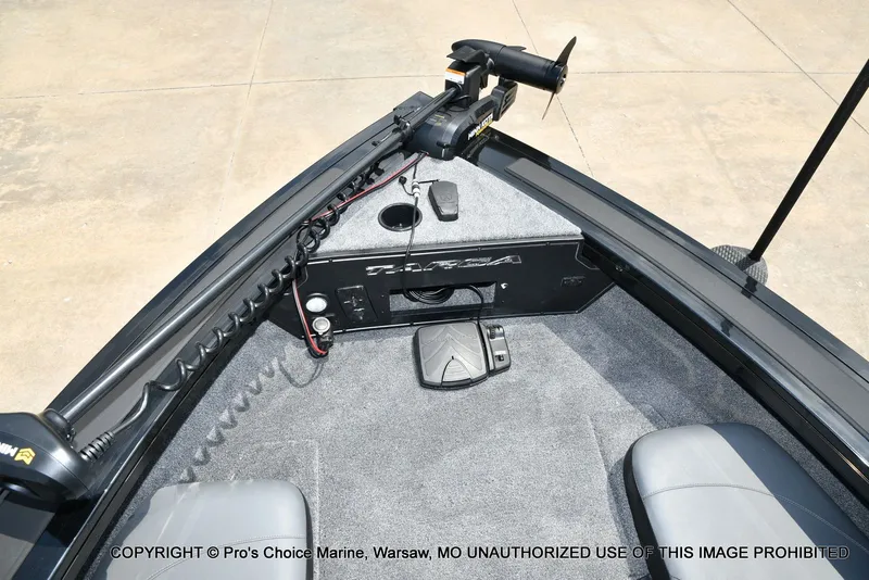 Slide: The Image of Tracker Targa V-19 Combo 2026 - 59