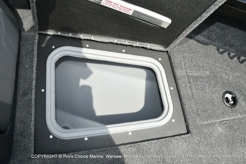 Slide: The Image of Tracker Targa V-19 Combo 2026 - 61