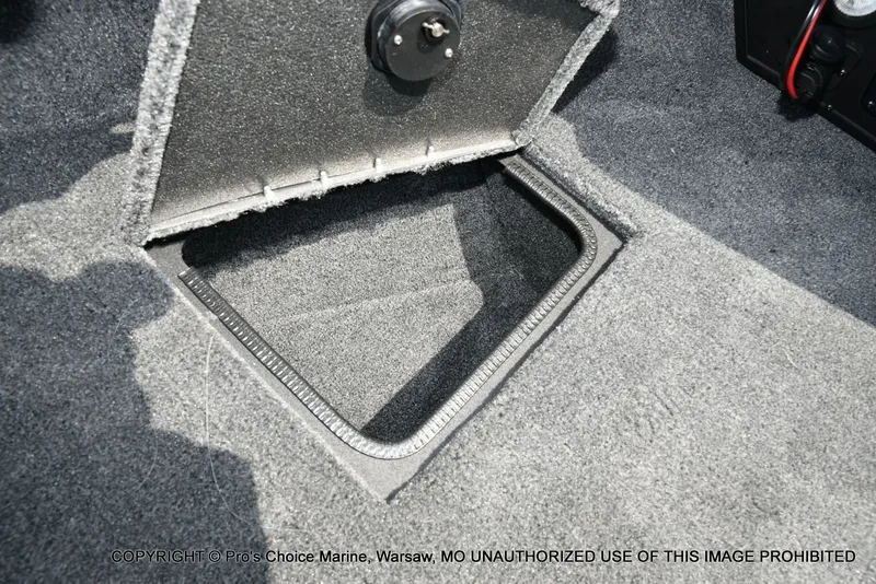 Slide: The Image of Tracker Targa V-19 Combo 2026 - 63