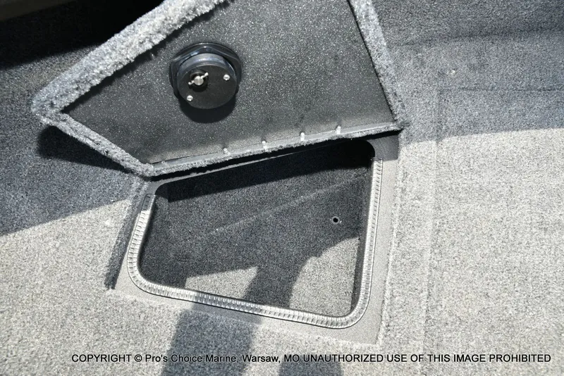 Slide: The Image of Tracker Targa V-19 Combo 2026 - 64