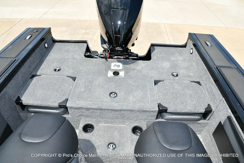 Slide: The Image of Tracker Targa V-19 Combo 2026 - 81