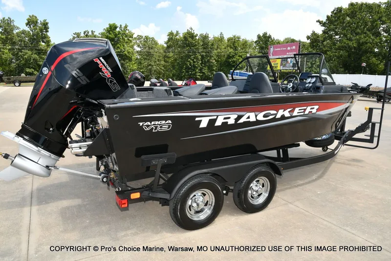 Slide: The Image of Tracker Targa V-19 Combo 2026 - 96