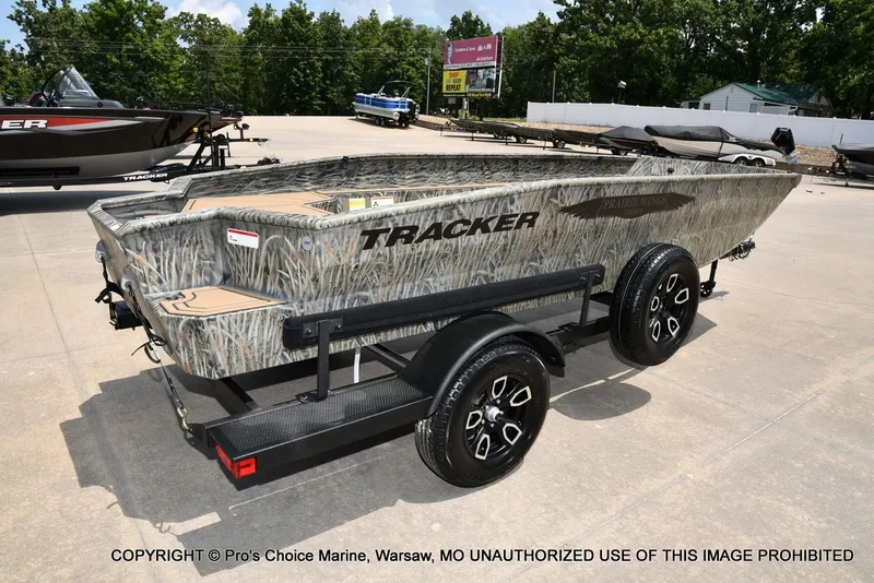 Slide: The Image of Tracker Grizzly 1650 T Prairie Wings Edition 2026 - 12