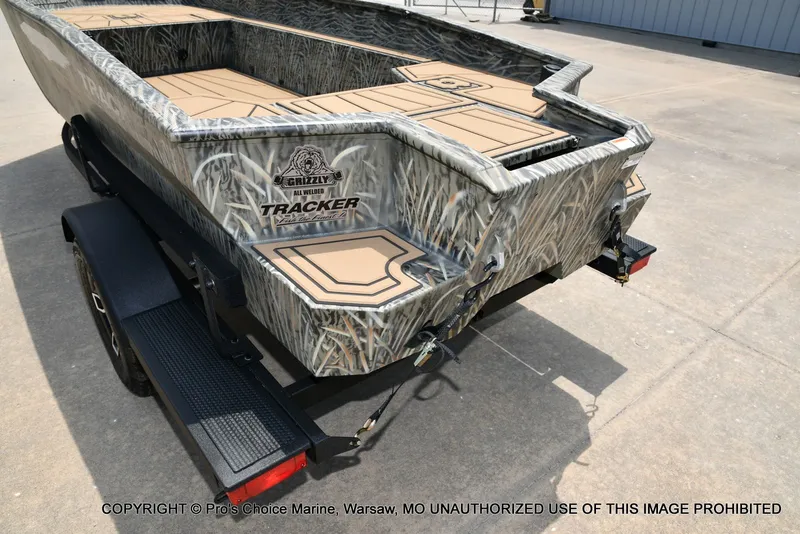 Slide: The Image of Tracker Grizzly 1650 T Prairie Wings Edition 2026 - 16