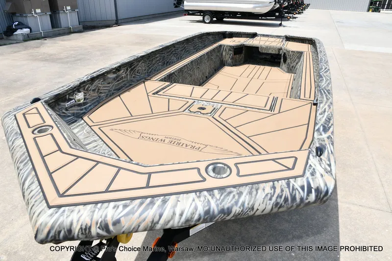 Slide: The Image of Tracker Grizzly 1650 T Prairie Wings Edition 2026 - 19