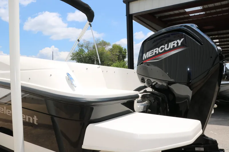 Slide: The Image of Bayliner E18 Element 2024 - 11