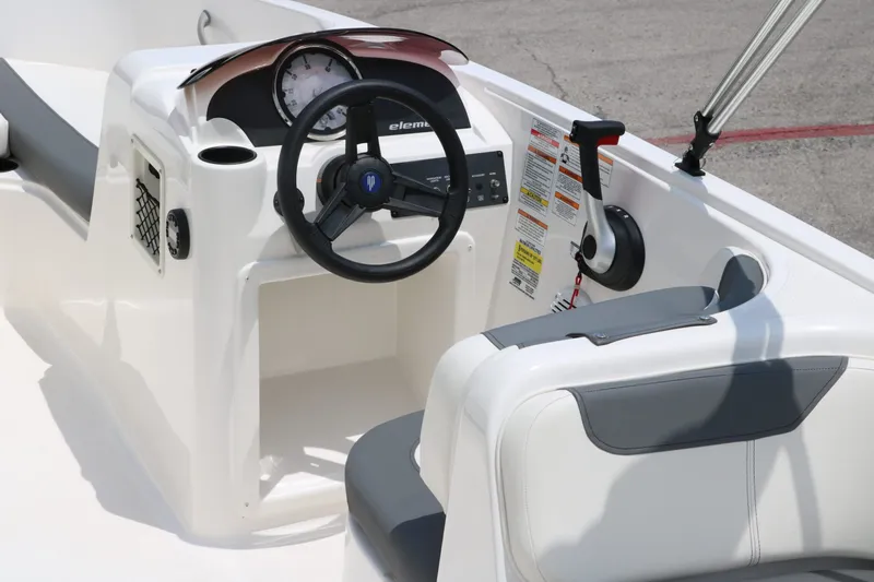 Slide: The Image of Bayliner E18 Element 2024 - 17