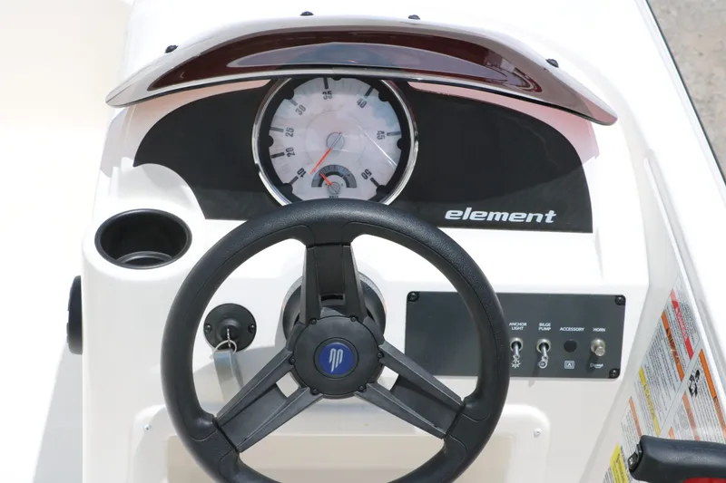 Slide: The Image of Bayliner E18 Element 2024 - 19