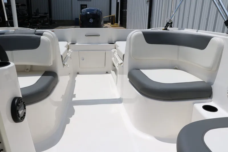 Slide: The Image of Bayliner E18 Element 2024 - 29