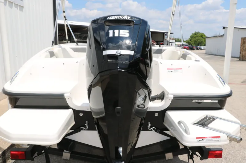 Slide: The Image of Bayliner E18 Element 2024 - 8