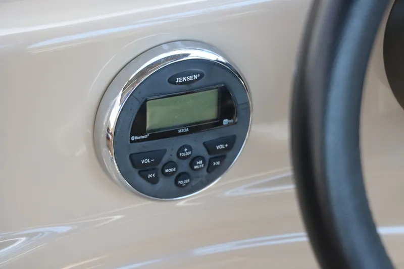 Slide: The Image of Lowe SS210 2017 - 36