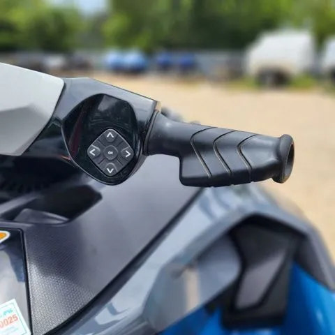 Slide: The Image of Sea-Doo GTX 230 IBR 2020 - 5