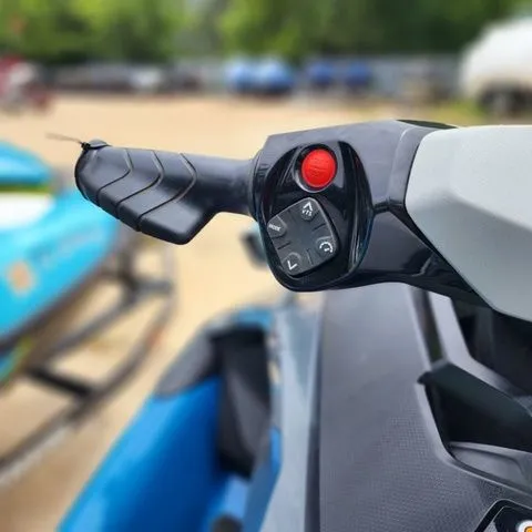 Slide: The Image of Sea-Doo GTX 230 IBR 2020 - 6