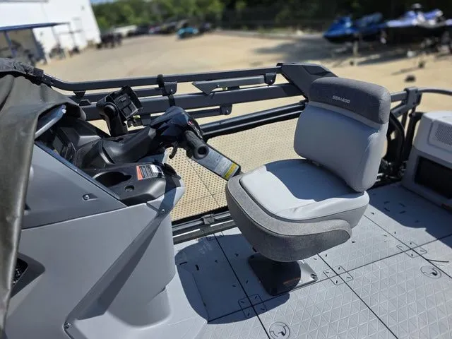 Slide: The Image of Sea-Doo Switch Cruise 21 2025 - 14