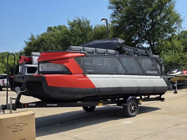 Slide: The Image of Sea-Doo Switch Cruise 21 2025 - 4