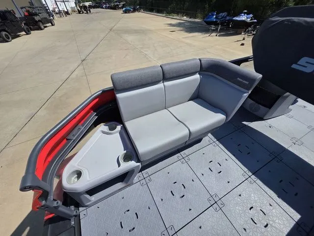 Slide: The Image of Sea-Doo Switch Cruise 21 2025 - 8