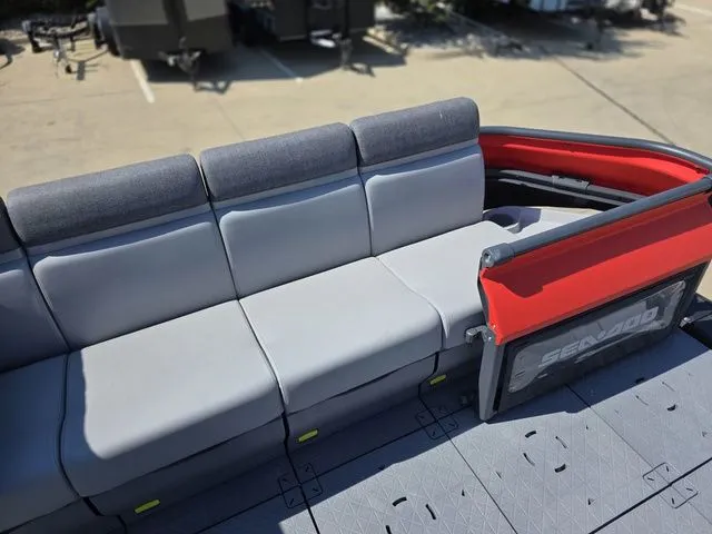 Slide: The Image of Sea-Doo Switch Cruise 21 2025 - 9