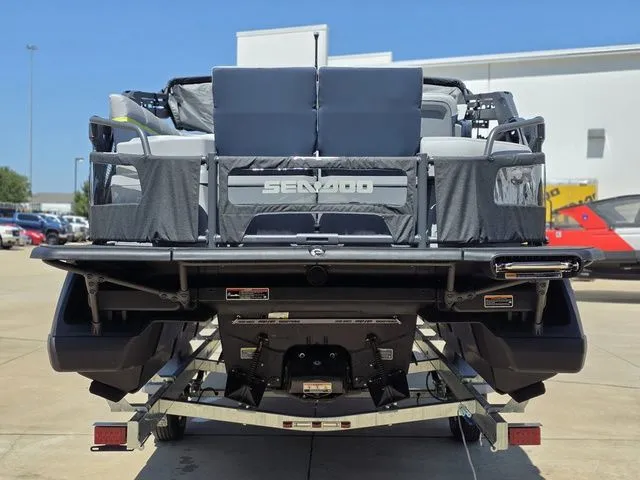 Slide: The Image of Sea-Doo Switch Cruise Limited 21 2025 - 17