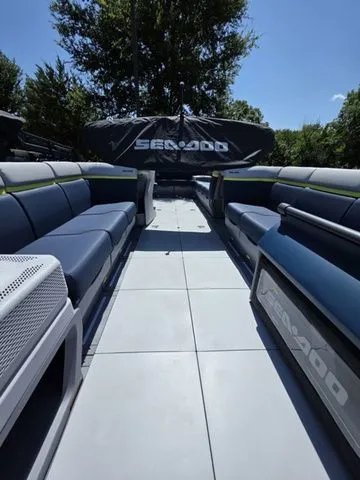 Slide: The Image of Sea-Doo Switch Cruise Limited 21 2025 - 7