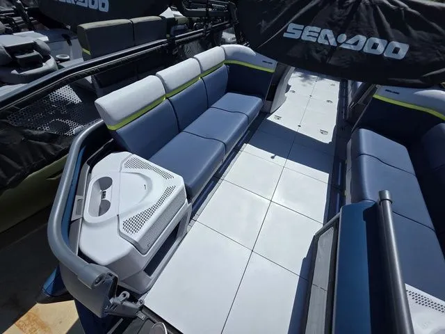 Slide: The Image of Sea-Doo Switch Cruise Limited 21 2025 - 8