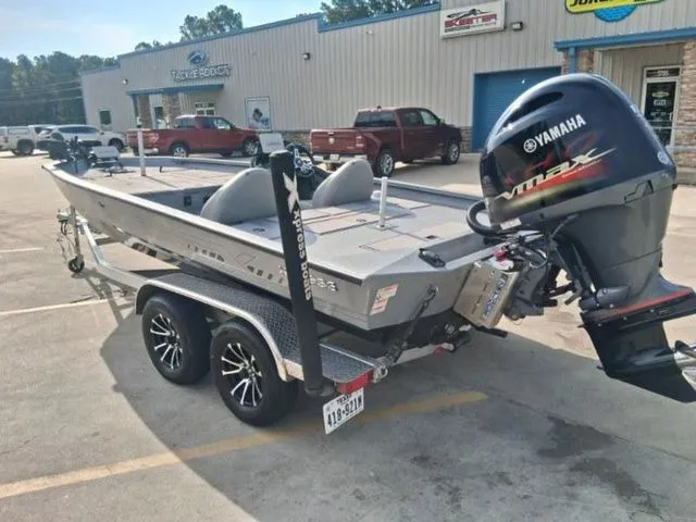 Slide: The Image of Xpress X19 Pro 2023 - 8